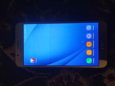 телефон j2: Samsung Galaxy J7 2016, Б/у, 16 ГБ, цвет - Золотой, 2 SIM