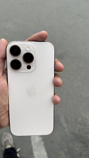 aple iphone 5: 16 про 512 линейка Pro) в белом/серебристом цвете корпуса. Ключевые — 2