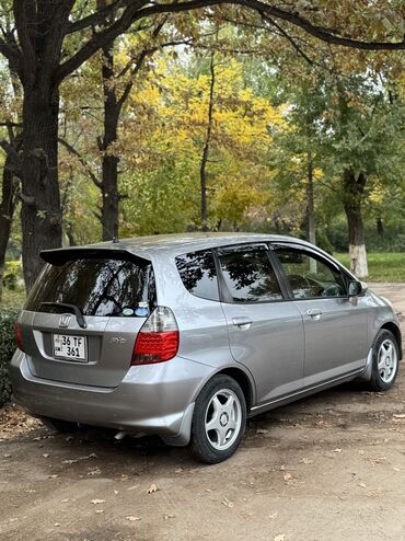 honda fit 2007: Honda Fit: 2007 г., 1.5 л, Автомат, Бензин, Хэтчбэк