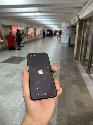 Миски: IPhone SE 2020, 64 ГБ, Черный, Битый