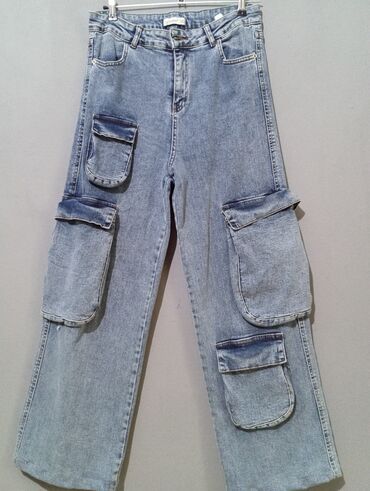 Haima: Kargo üslubunda cins şalvar - Rəng: açıq mavi (yuyulmuş denim effekti)