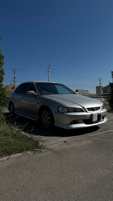 Honda: Honda Accord: 2001 г., 2 л, Автомат, Бензин, Седан