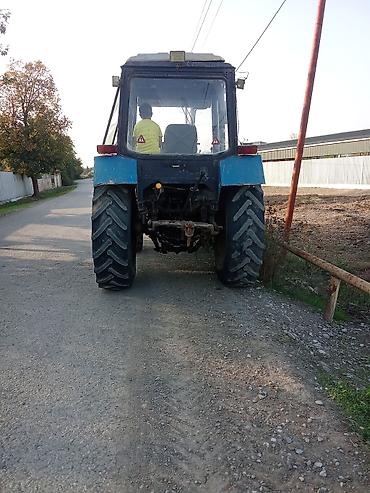 avtomobil boyalari satisi: Belarus MTZ-892 traktor - 4x4 (ön dartı təkərləri dar, arxa təkərlər — 4