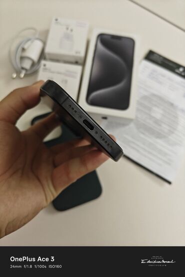 Apple iPhone: IPhone 15 Pro, Б/у, 256 ГБ, Black Titanium, Зарядное устройство, Защитное стекло, Чехол, 83 % — 3