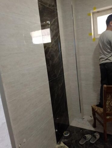 Укладка плитки: Укладка плитки в ванной, Укладка плитки на стену, Укладка плитки на пол | Стеклянная плитка, Керамогранитая плитка, Мраморная плитка | Вертикальная укладка, Диагональная укладка, Горизонтальная укладка Больше 6 лет опыта — 10