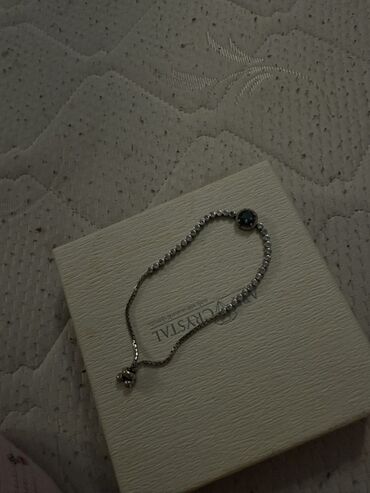 qizil halqa sirgalar: Gümüş rəngli zərif qolbaq - Material: gumus - Dizayn: xırda muncuqlu