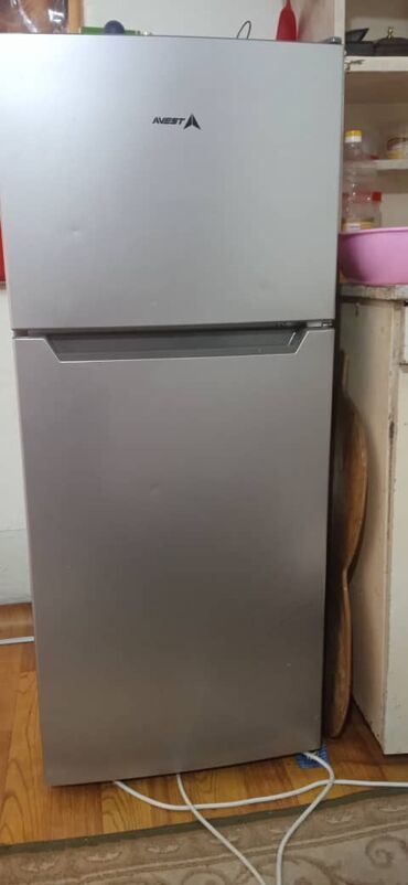 витрина холодильная: Холодильник Avest, Б/у, Двухкамерный