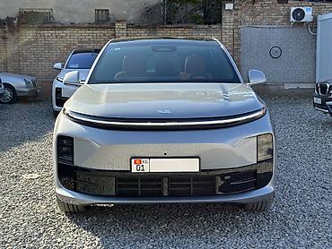 smart plus: Lixiang L6: 2024 г., 1.5 л, Автомат, Гибрид, Кроссовер — 3