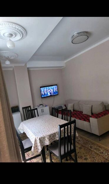 1 комнатная квартира 8 мкр: 2 комнаты, 47 м², Элитка, 2 этаж, Евроремонт