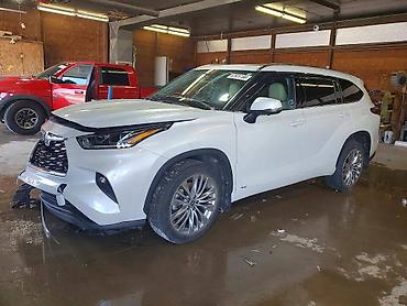 inter: Toyota Highlander: 2023 г., 2.5 л, Автомат, Гибрид — 3
