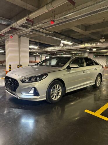 Hyundai: Соната нюрайс 
2020 
Газ 2.0
Пробег 160 777