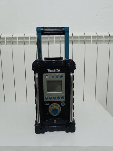Ostali uređaji: MAKITA BMR110N radio u odlicnom stanju, radi bez greske! Prednosti
