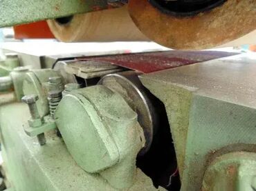 Ostali alati i mašine: Šmirgl mašina 5382-25 Širina radnog stola: 320 mm Dužina radnog — 1