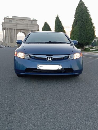 gəncə maşın: Honda Civic: 1.3 л | 2009 г. Седан