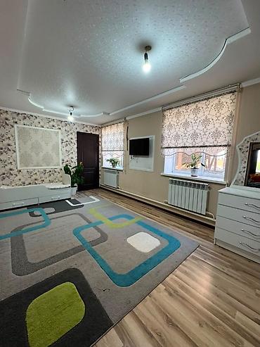 Продажа коттеджей и домов: 4 комнаты, 250 м², 4 соток, Бишкек, Ак-Ордо 3 ж/м — 18
