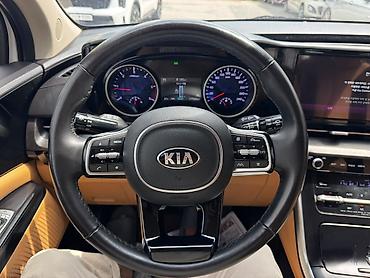 Kia: Kia Carnival: 2021 г., Минивэн — 21