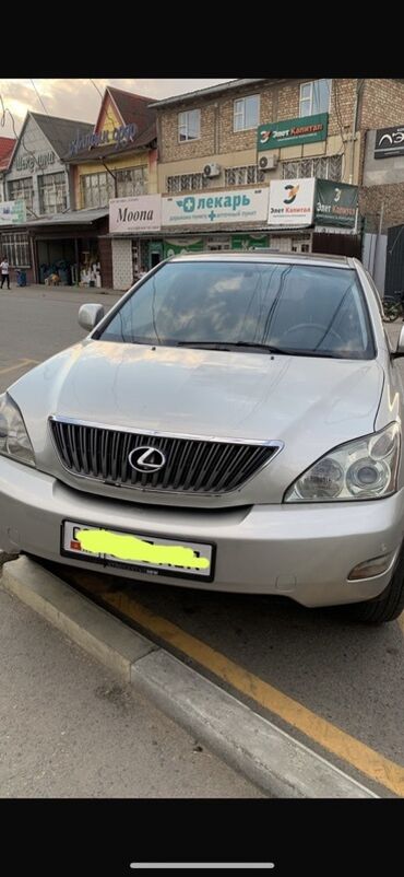 машина японский: Lexus RX 330 — это полноразмерный кроссовер, известный своим