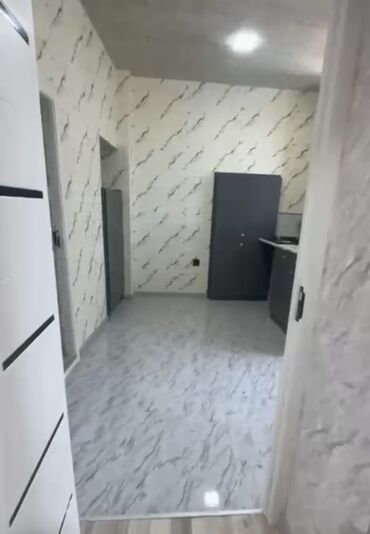 Uzunmüddətli kirayə evlər: Kiraya ev verilir 3 otaqli evde divan kreslolar ve iki spalni krovat — 8