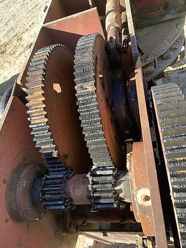 Производство кирпичей: Пресс-машина для изготовления кирпича-сырца (самана) Описание: - — 6