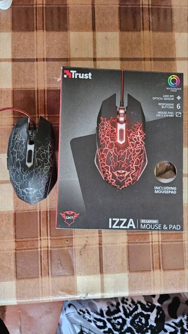 Мониторы: RGB işıqlıdır, rahat və dəqiq işləyir. USB ilə qoşulur, oyunlar üçün