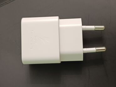 Şarj cihazları: Simsiz şarj cihazı Samsung, > 20 Vt