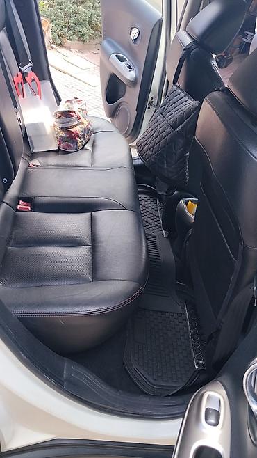 Ehtiyat hissələri: Nissan Juke – salon və interyer - Rəng: ağ eksteryer, qara interyer - — 1