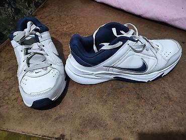 бир: Эркектердин кроссовкасы, 43, Nike, Колдонулган, түсү - Ак, Өзү алып кетүү — 2