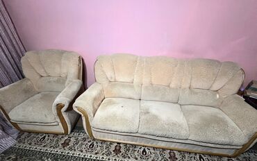 кухня стол стулья: Комплект мягкой мебели, Б/у, Самовывоз, цвет - Бежевый