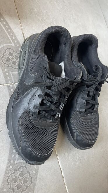 Другая мужская обувь: Кроссовки муж черные air max 42,5 27 см 1300с