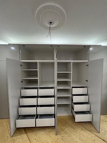 Sifarişlə dolablar: Düz dolab, Yataq otağı üçün, Paltar üçün, Açılan, Korpuslu, 5 qapı — 9
