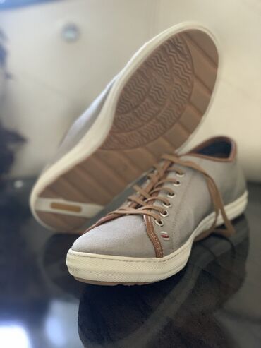 Krasofkalar və idman ayaqqabıları: GREYDER100% İçindəki altlığı dəri, bağları dəri, qırağ tikilişi dəri -da lalafo.az — 29 Krasofkalar və idman ayaqqabıları: GREYDER100% İçindəki altlığı dəri, bağları dəri, qırağ tikilişi dəri — 29