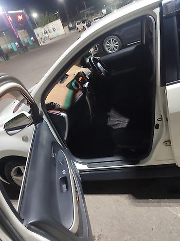 Продажа авто: Toyota Ist: 2002 г., 1.5 л, Автомат, Бензин, Хэтчбэк — 2