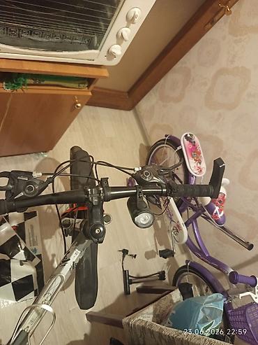 İdman velosipedləri: Salam Velosiped satılır təcilidi memar Əcəmi metrosuna yaxındı çox az — 5