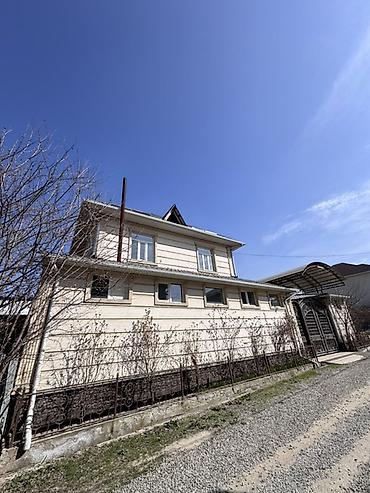 Продажа коттеджей и домов: 🏡 Продаётся жилой дом в городе Ош, район Актилек 📍 Адрес: ул. Ак-Бура — 11