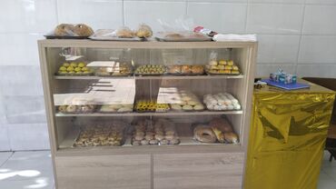 Uşaq və gənc otağı üçün dəstlər: Şirniyyat üçün vitrin 200 manat ünvan mehdiabad*2273*jalə1