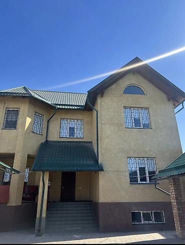 Долгосрочная аренда домов: 300 м², 7 комнат — 17