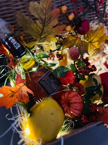 Kompleti namirnica: Poklon aranžmani – premium setovi sa pićem i dekoracijom - Ručno — 17