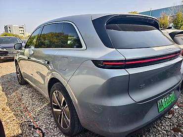 Lixiang: Lixiang L6: 2024 г., Гибрид, Кроссовер — 2