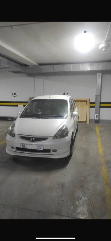 Honda: Honda Fit: 2002 г., 1.3 л, Автомат, Бензин, Хэтчбэк