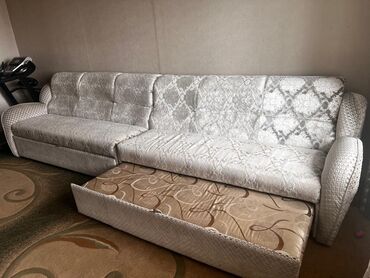 мурас мебель: Прямой диван, цвет - Бежевый, Б/у
