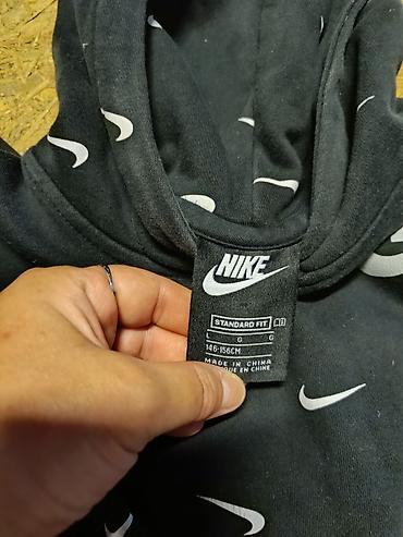 Gornji i donji deo: Prodajem nike originale razne haljina ranac trenerke duksevi na lalafo.rs — 17 Gornji i donji deo: Prodajem nike originale razne haljina ranac trenerke duksevi — 17