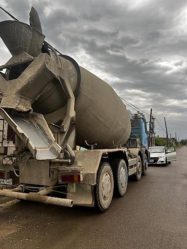 traktor traktor traktor: Yaxşı vəziyyətdədir işləkdir. Əlavə məlumatları əlaqə saxlayaraq — 4