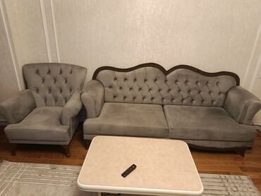 Komodlar: Klassik divan, Divan, Açılmayan