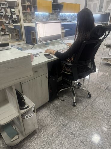Другая офисная мебель: Ofis iş masası komplekti – L‑şəkilli modullu - Dizayn: L‑şəkilli, iş