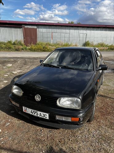 авто volkswagen: Volkswagen Golf: 1993 г., 1.8 л, Механика, Бензин, Хэтчбэк