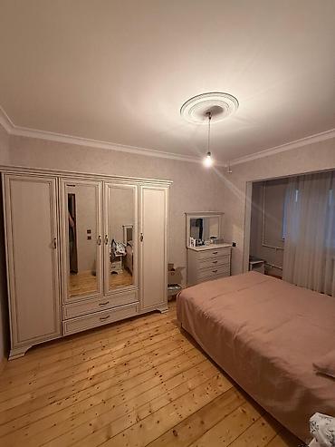 bayilda heyet evi: Bakı, Köhnə Günəşli, 5 otaqlı, Köhnə tikili, m. Həzi Aslanov, 115 kv. m — 5