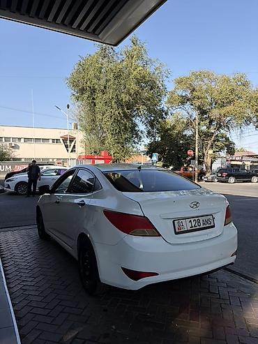Продажа авто: Hyundai Solaris: 2015 г., 1.4 л, Механика, Бензин, Седан — 7