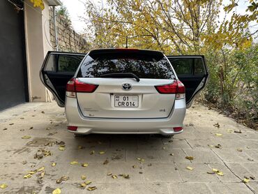 Toyota: Toyota Corolla: 1.5 l | 2019 il Universal — 15