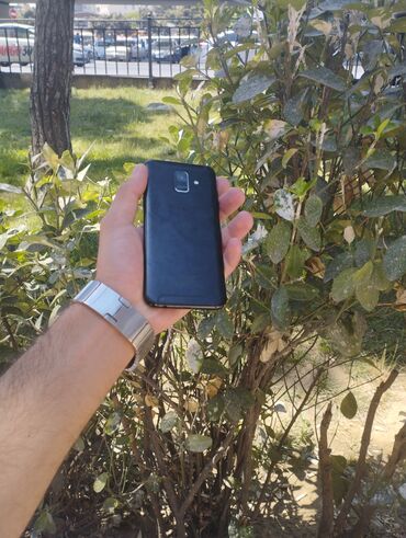 100 manatliq telefonlar samsung: Samsung Galaxy A6, 32 ГБ, цвет - Черный, Кнопочный, Отпечаток пальца