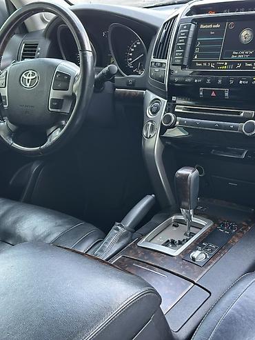 lend cruzer: Toyota Land Cruiser: 2014 г., 4.6 л, Автомат, Газ, Внедорожник — 6